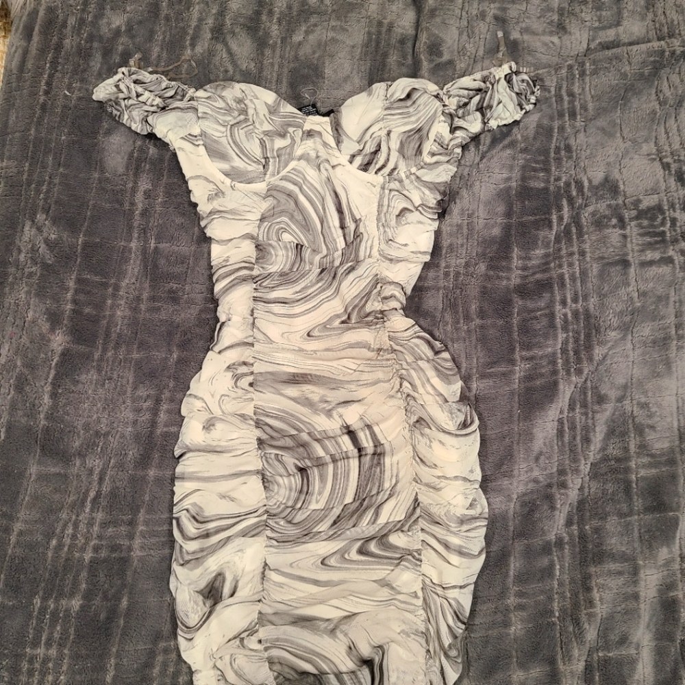 Marble sinched prom dress